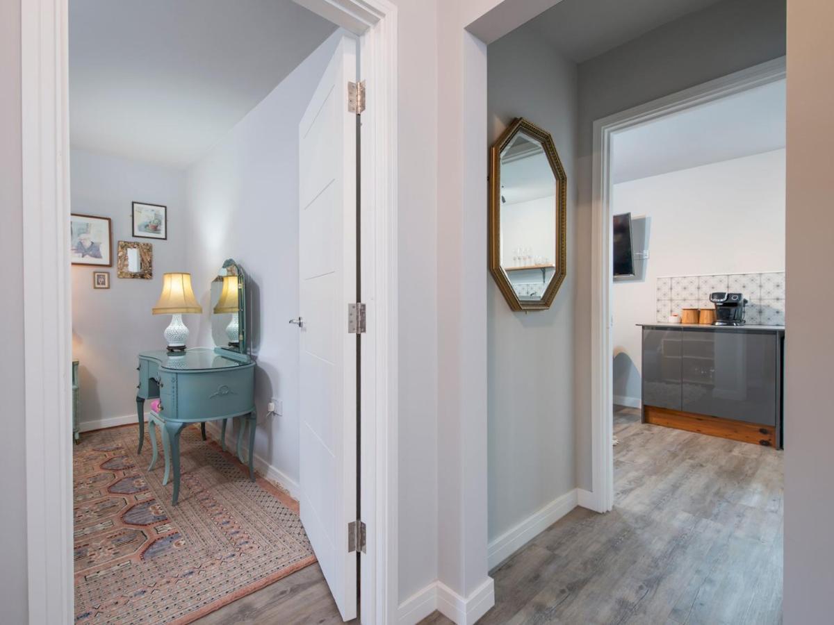 Pass The Keys New Stylish & Elegant 2 Bed Apartment In The City! Cardiff Exterior foto