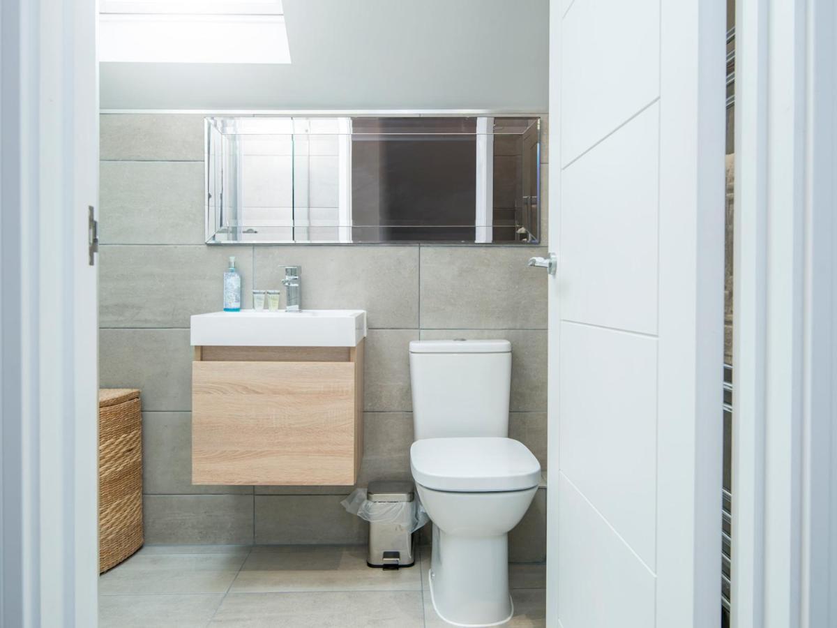 Pass The Keys New Stylish & Elegant 2 Bed Apartment In The City! Cardiff Exterior foto